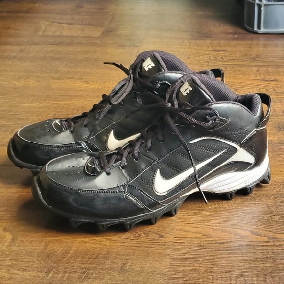 nike land shark cleats